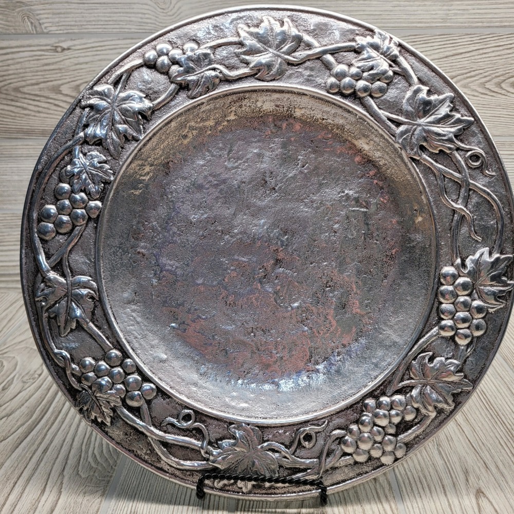 Grasslands‎ Road Vineyard Dinner Plate 11.75 Silver Aluminum Grape Vine Embossed